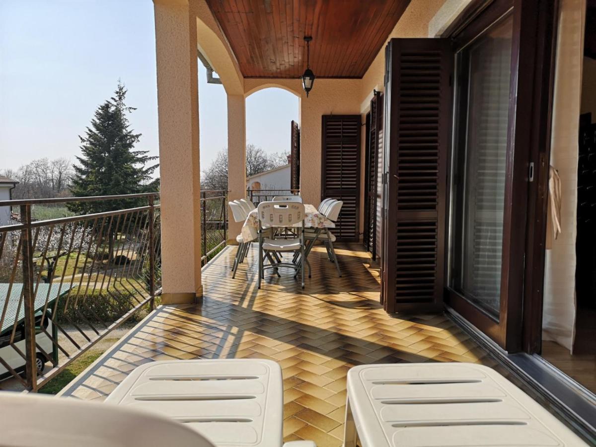 Apartment Poesia Porec Bagian luar foto
