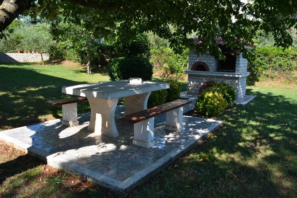 Apartment Poesia Porec Bagian luar foto